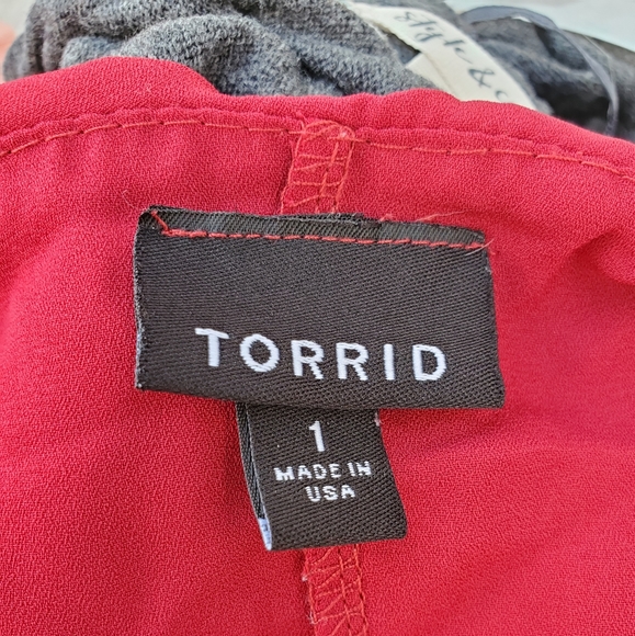 Torrid top - Picture 3 of 3